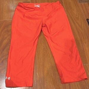 Under amour coral capri leggings M
